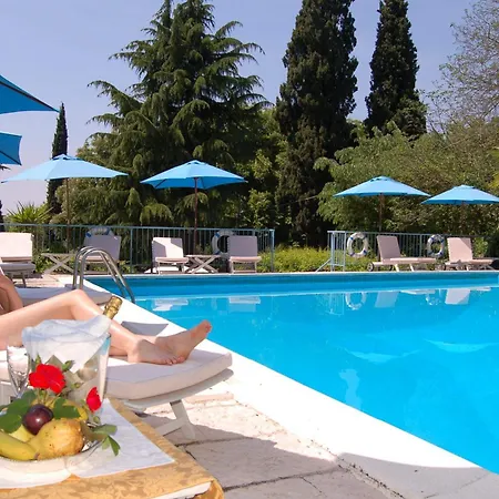 Otel Broglia 4*