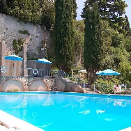 Otel Broglia 4*